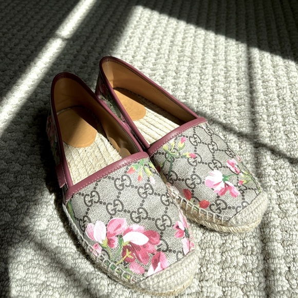 GUCCI Milticolor GG Floral Print Supreme Canvas Espadrille Flats - Picture 3 of 5